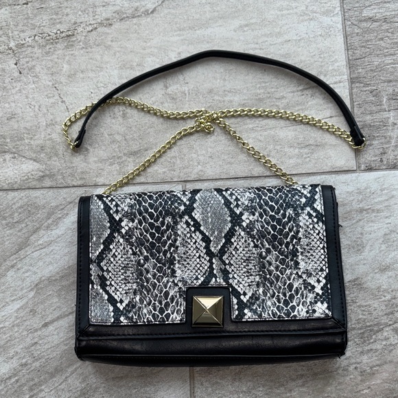 Neiman Marcus Handbags - Neiman Marcus- Chic Black and Gray Snake Print Women's Bag